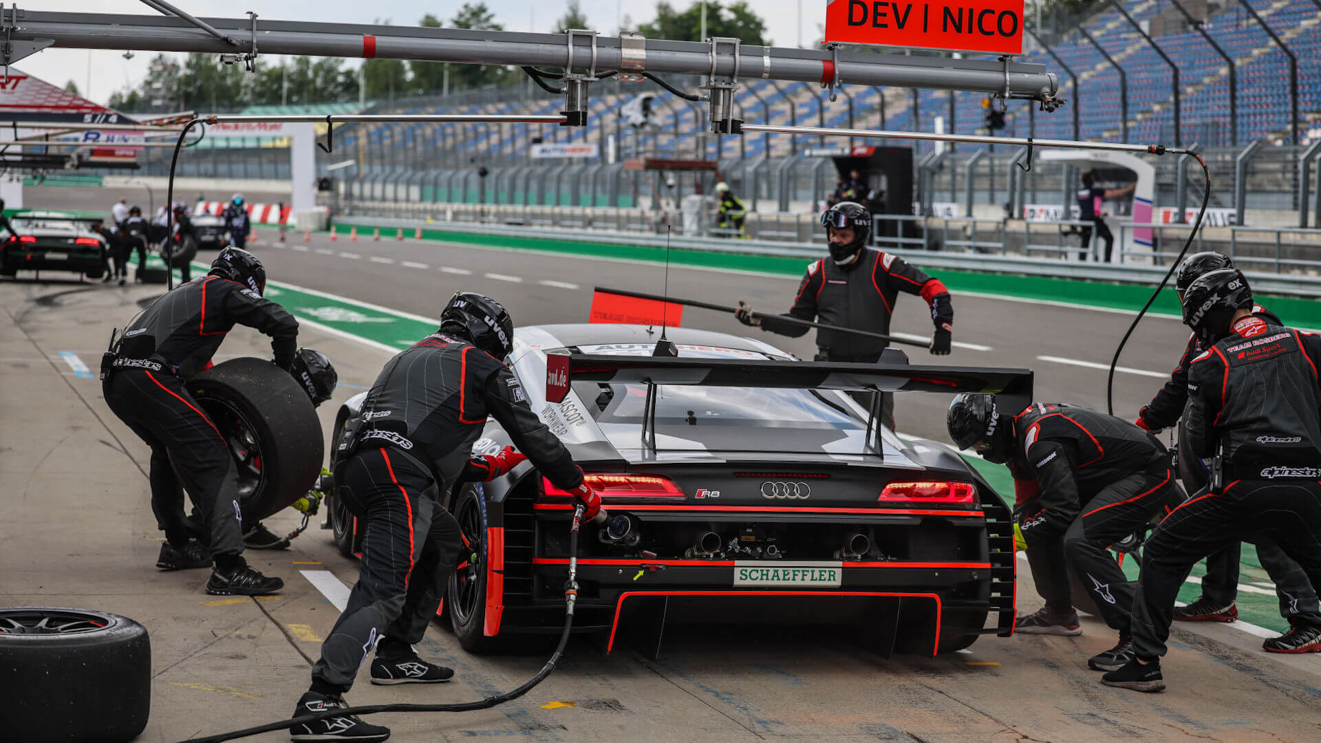 Boxenstop DTM Lausitzring